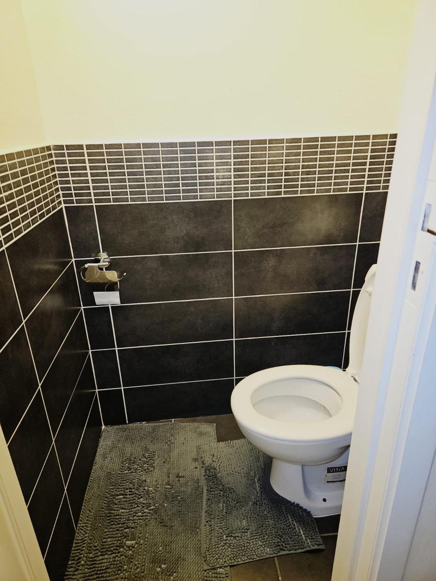Luxurious 2 *